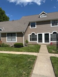 Building Photo - 2 Bedroom 1.5 Bath Townhome