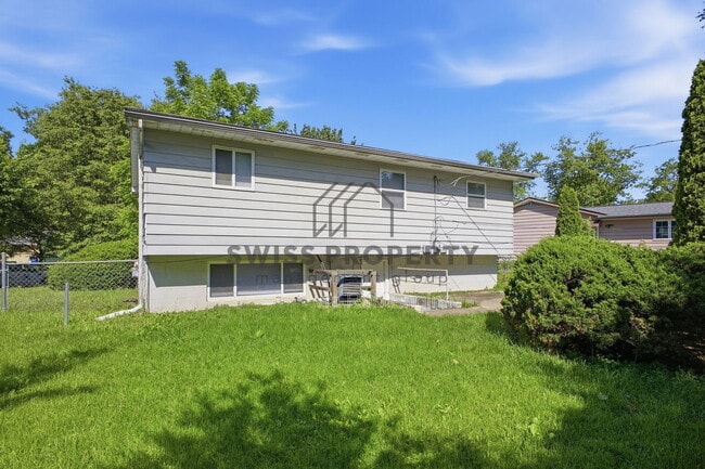 Building Photo - 6406 Dalewood Rd