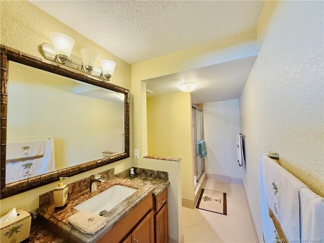 Building Photo - 7440 S Ocean Dr