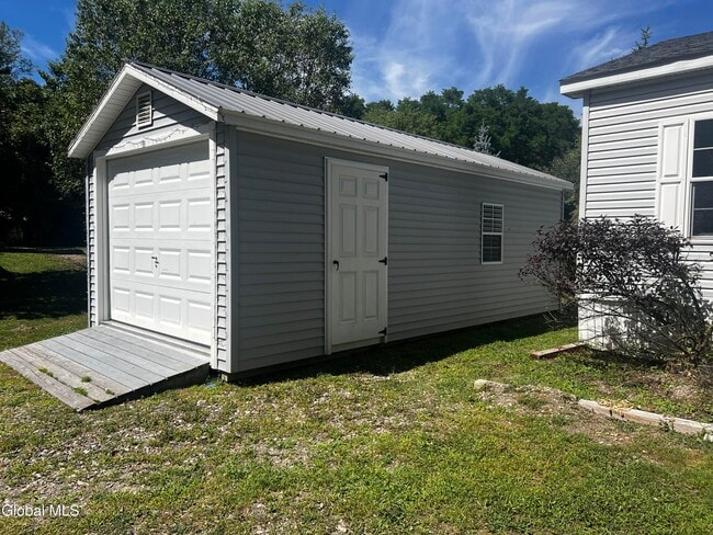 Building Photo - 362 Hoags Corners Rd