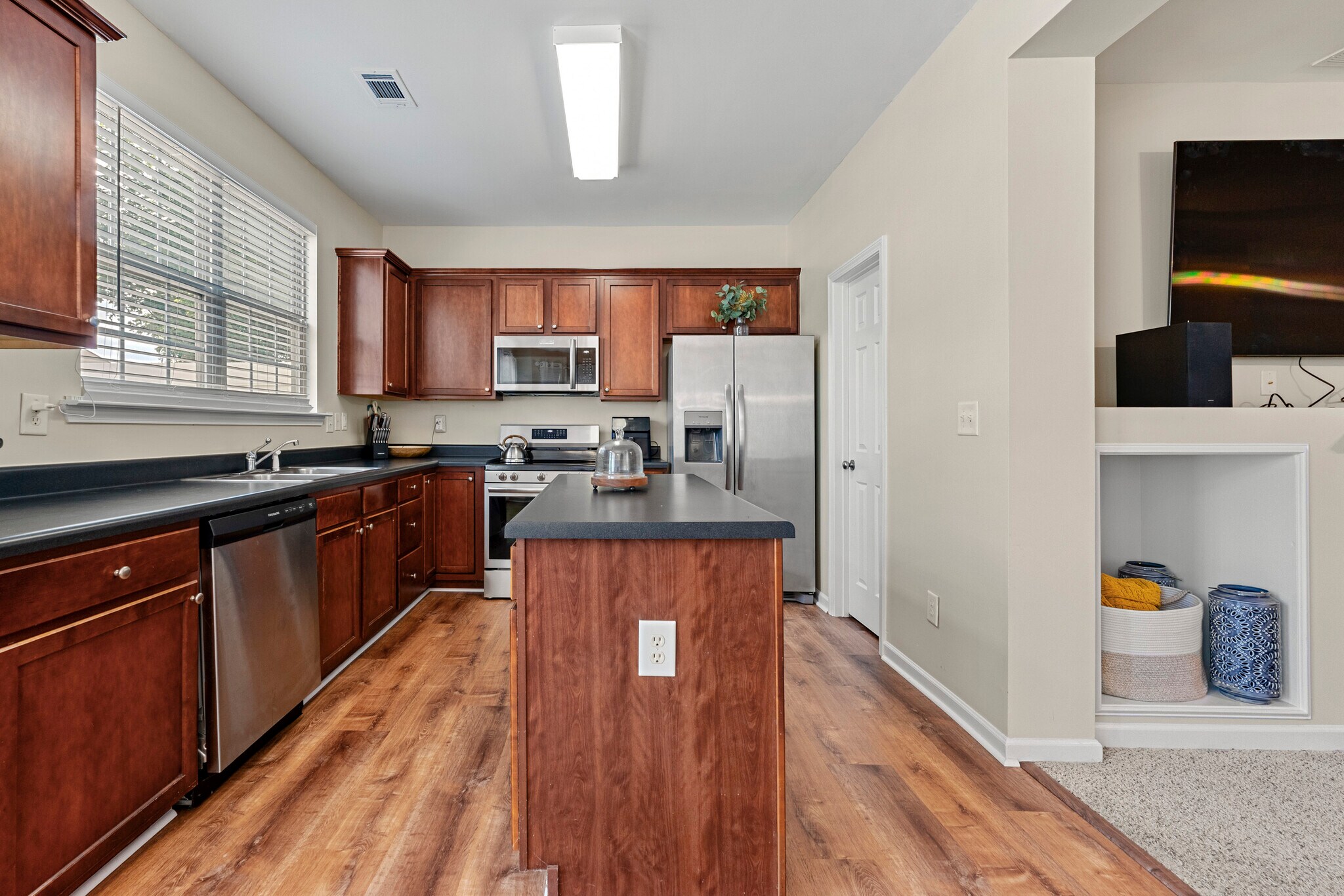 Building Photo - 940 Pierce Brennen Dr