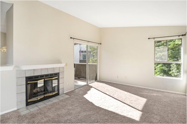 Building Photo - SPECTACULAR OCEAN CLOSE CONDO!!!!