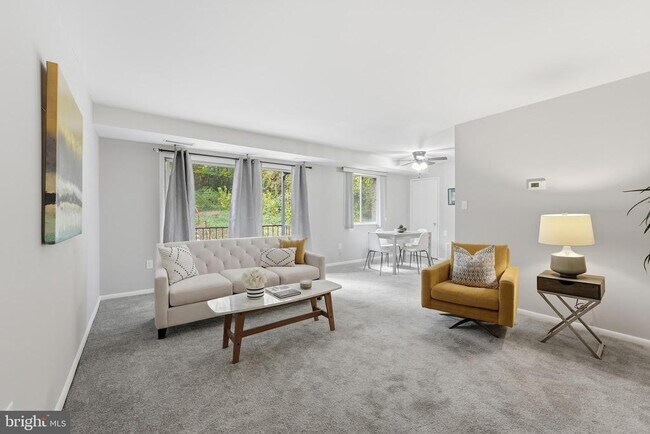 Building Photo - 5406 85th Ave