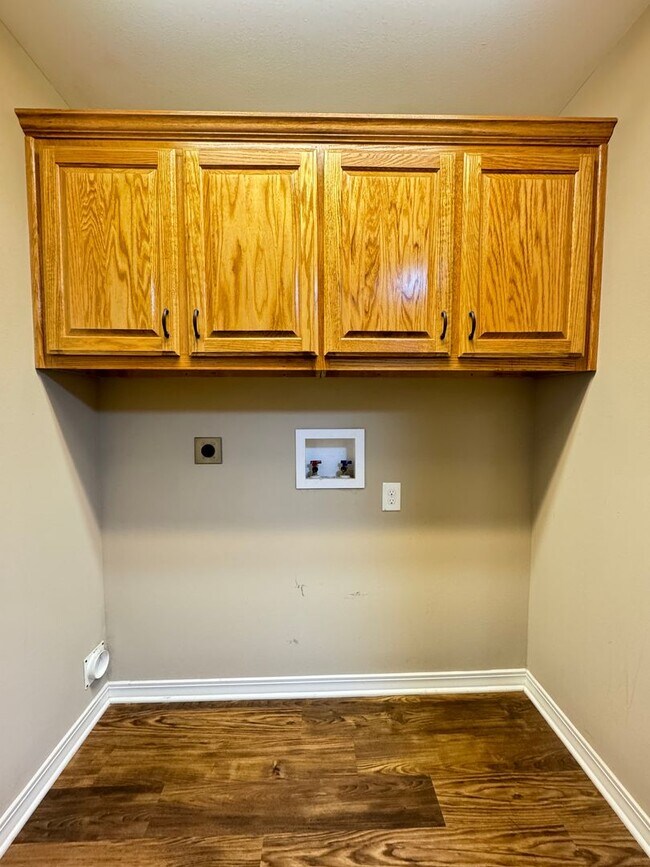 Building Photo - 3 Bed 2 Bath Townhouse in Ruston!