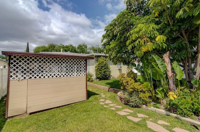 Building Photo - 3-Bed Signal Hill House for Lease