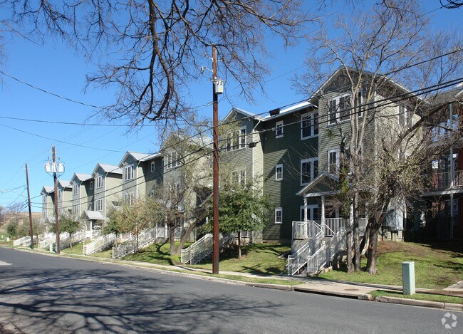 Building Photo - Lyons Garden