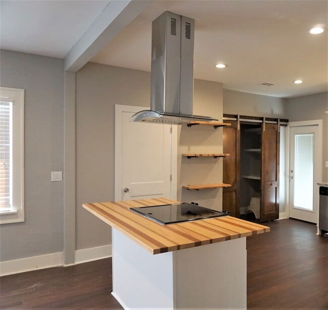 Building Photo - 3 Bed 1.5 Bath in Pleasant View Addition NW OKC