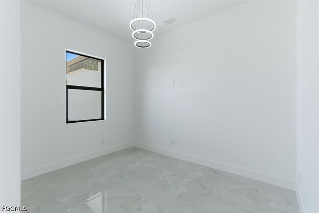 Building Photo - 2913 24th St W