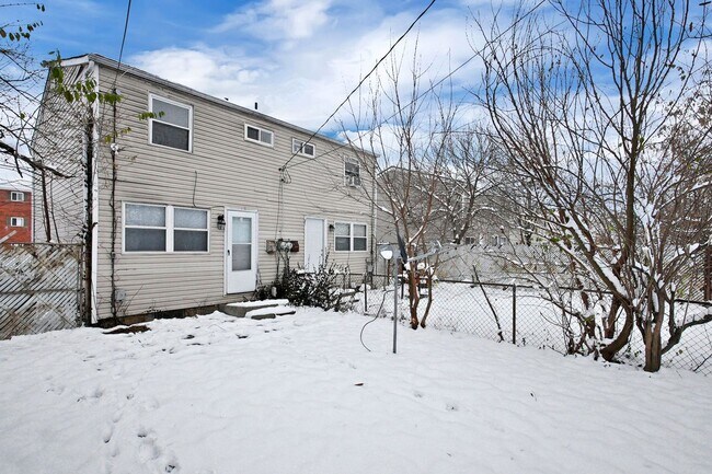 Building Photo - 3751-3753 Briggs Rd