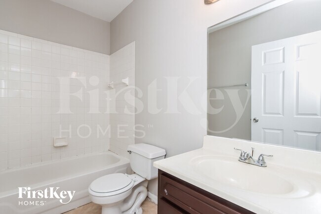 Building Photo - 112 Marsh St