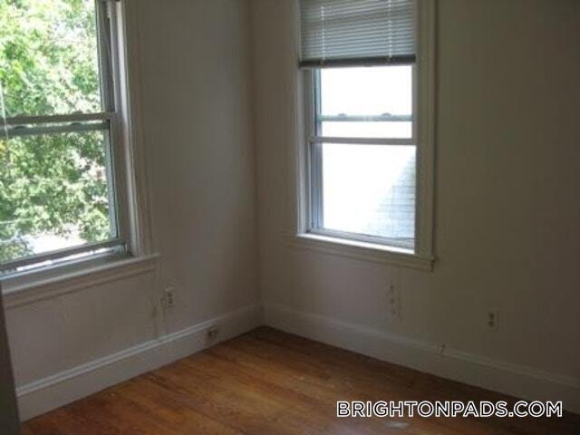 Building Photo - 41 Atkins St