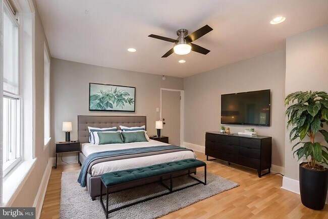 Building Photo - 1202 N 7th St