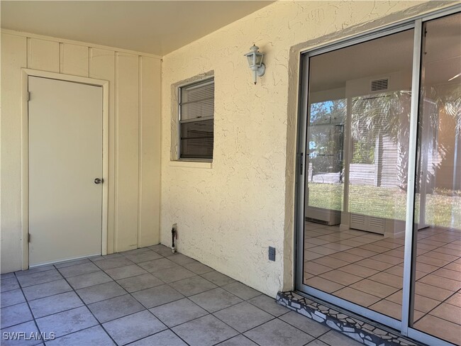 Building Photo - 1057 Southdale Rd