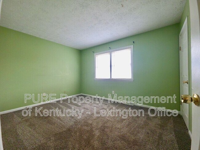 Building Photo - 305 Lake St