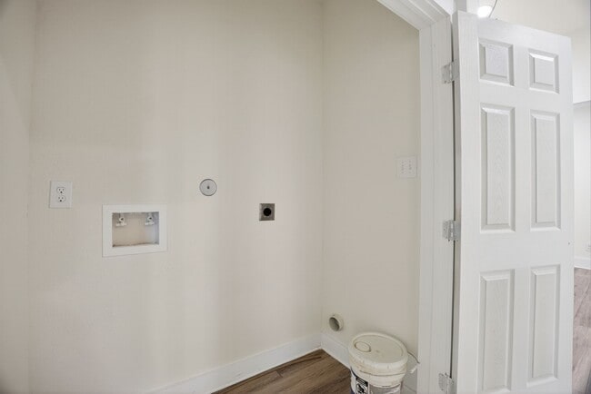 Building Photo - 304 W Vulcan St