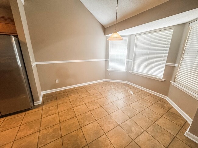 Building Photo - 2598 Plum Creek Dr
