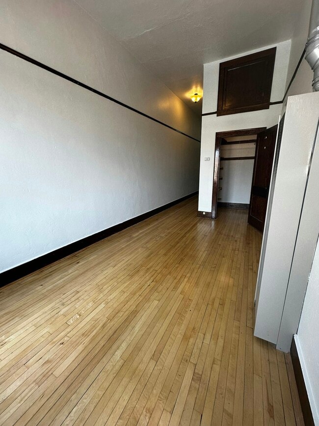 Building Photo - 617 St Joseph St