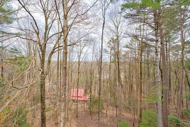Building Photo - 325 White Water Run