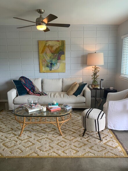 Building Photo - 1200 Newning Ave