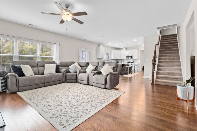 Building Photo - Spacious Ooltewah House Available