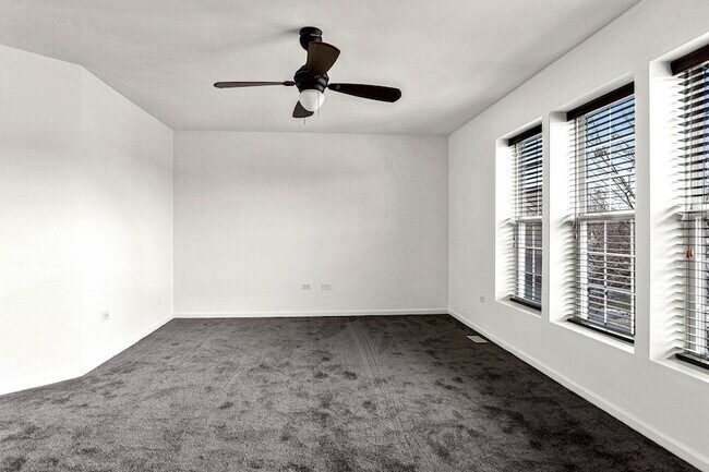 Building Photo - 16846 S Mallard Ln