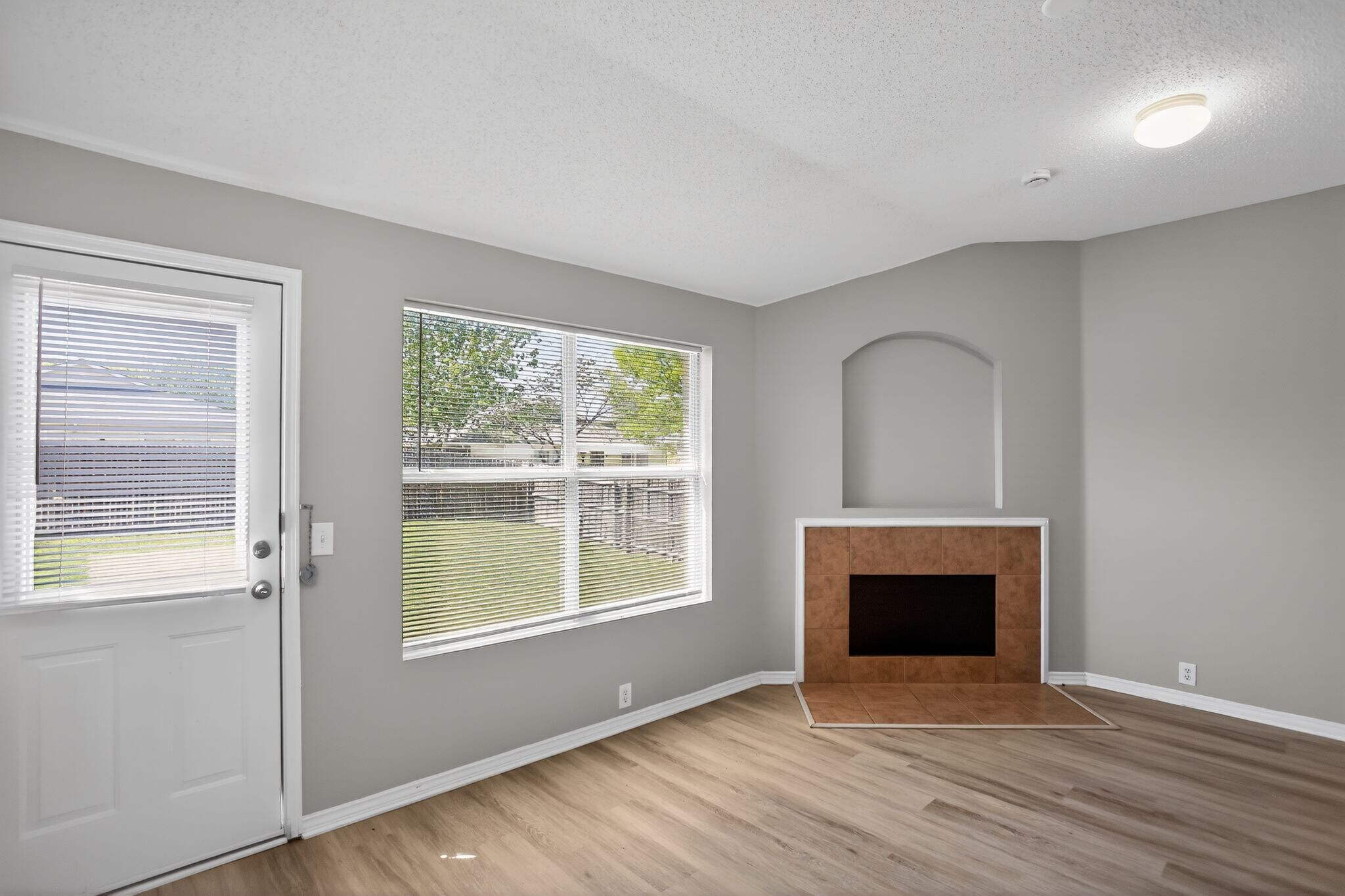 Building Photo - 4608 Merlot Dr