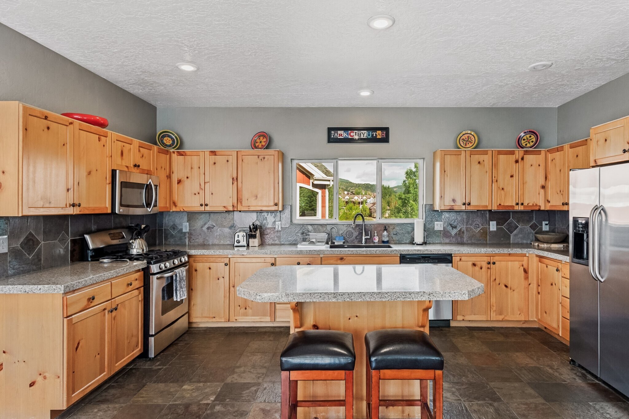 Building Photo - 5526 Cross Country Way
