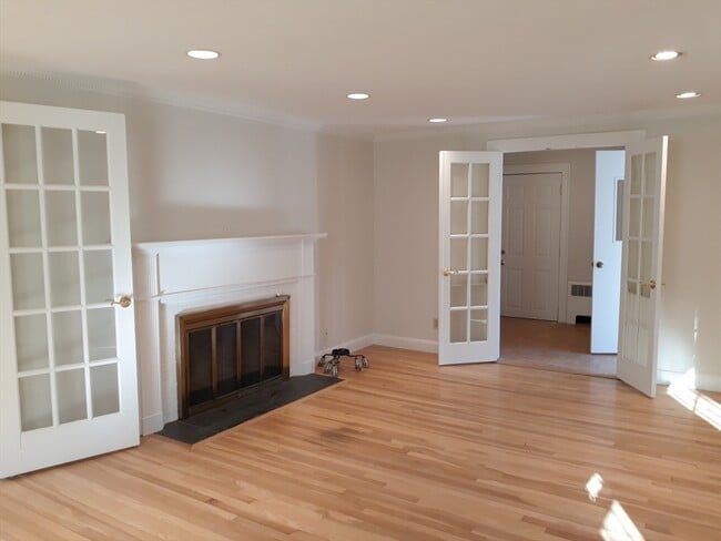 Building Photo - 133 Winslow Rd