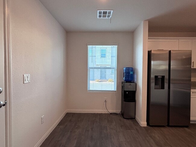 Building Photo - Modern 2024 Townhome in Gated Community with Resort-Style Amenities