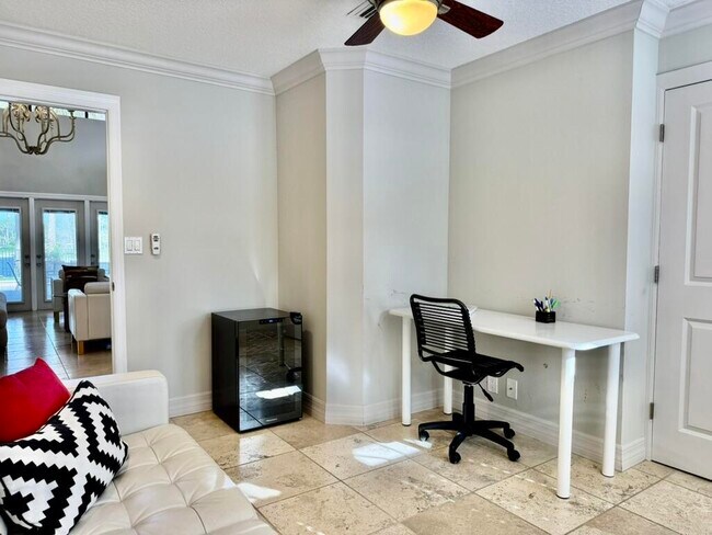 Building Photo - 10577 Santa Laguna Dr