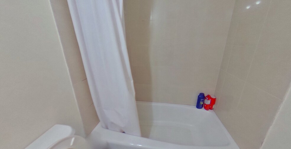 Building Photo - 22 Euston St