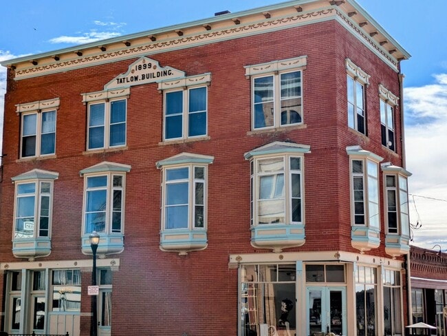 Primary Photo - 318 Victor Ave