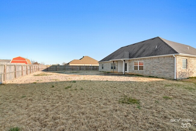 Building Photo - Beautiful 3 bedroom home in Pea Ridge. ASK...