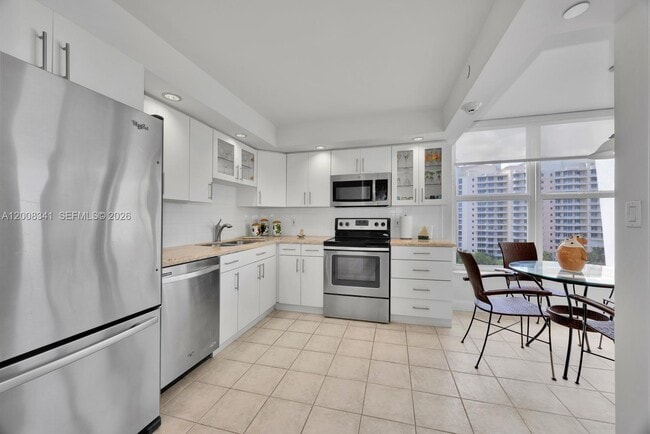 Building Photo - 607 Ocean Dr
