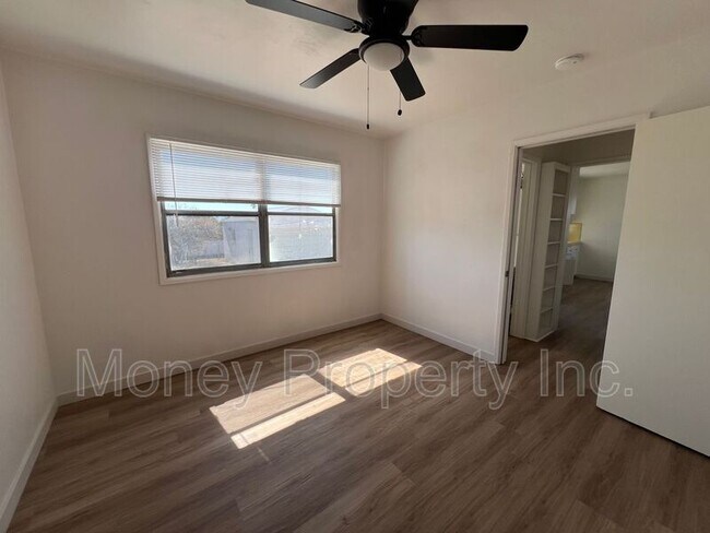 Building Photo - 5363 Bonita Dr
