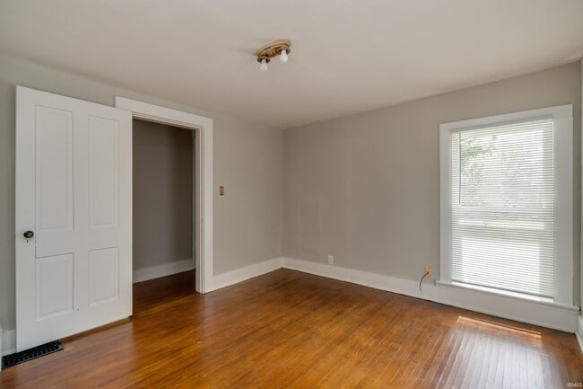 Building Photo - 1014 Elmwood Ave