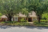 Building Photo - 2 Bedroom 2 Bath duplex in Auburn Now Available!