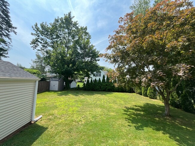 Building Photo - North Haven Single Family