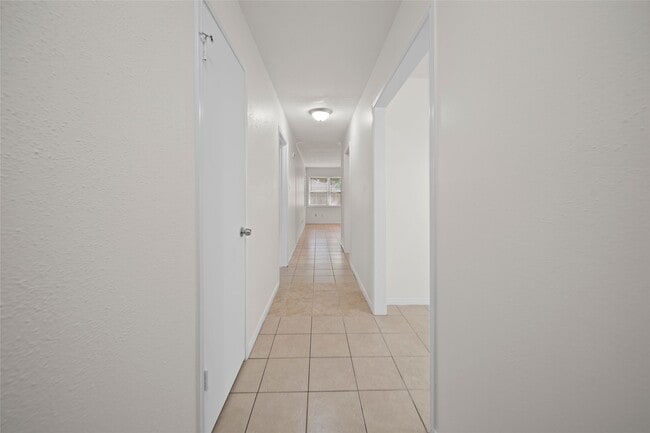 Building Photo - 23114 Earlmist Dr