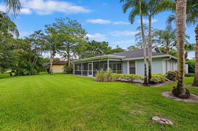 Building Photo - 756 Juniper Pl