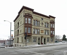 Building Photo - 1307 N Milwaukee St