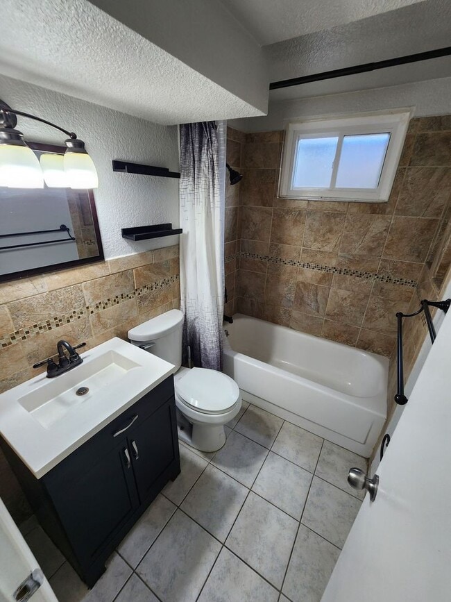 Building Photo - Wonderful Home