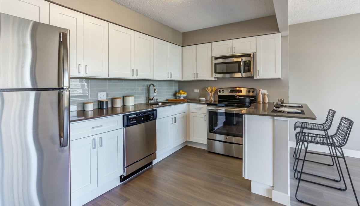 Building Photo - 2555 N Clark St