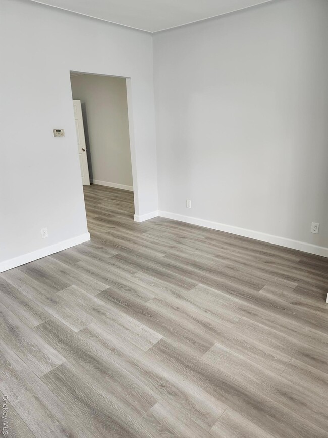 Building Photo - 68-46 Alderton St