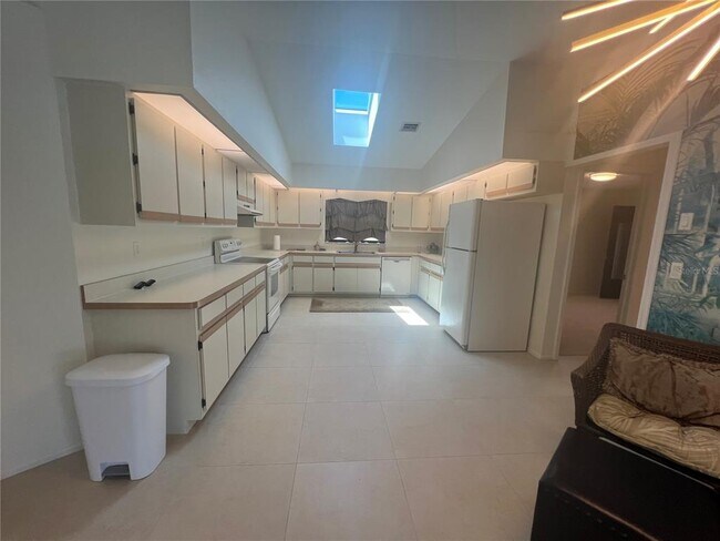 Building Photo - 21212 Burkhart Dr