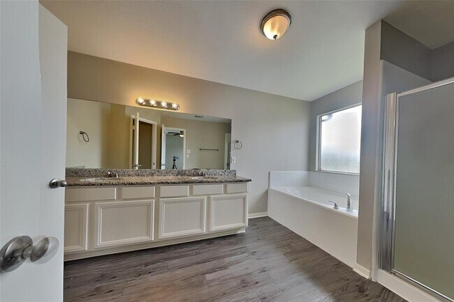 Building Photo - 12258 Cardston Ct