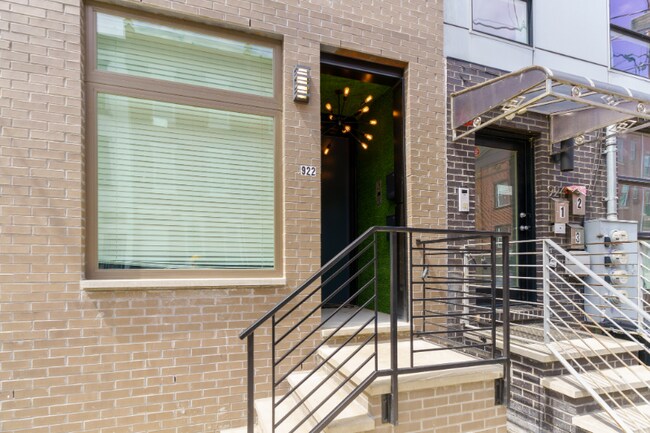 Building Photo - 922 N 15th St