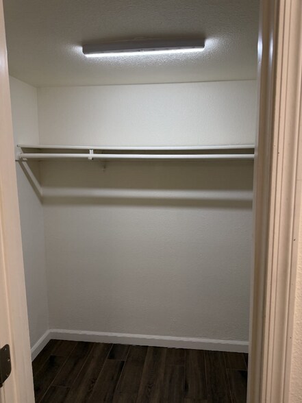 Building Photo - 4444 N 7th Ave