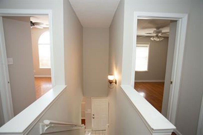 Building Photo - Beautiful 3-Bedroom Home in Cordova-Modern...