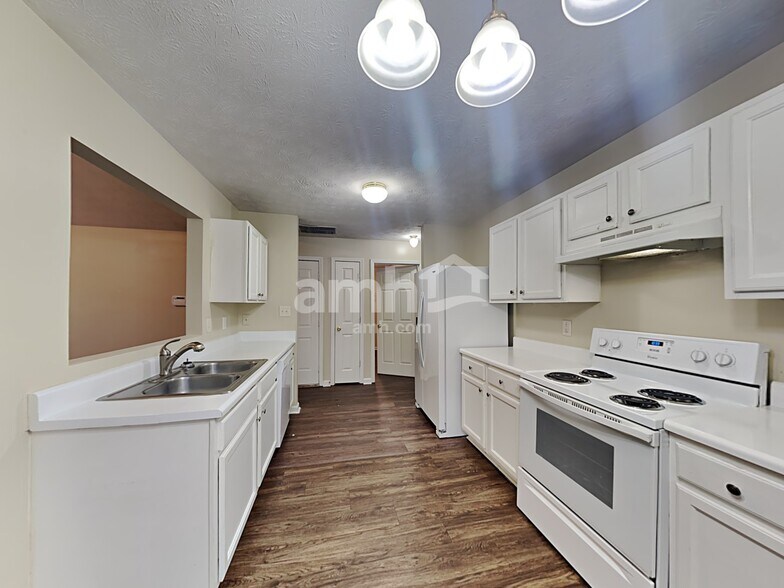 Building Photo - 193 Patterson Close Ct